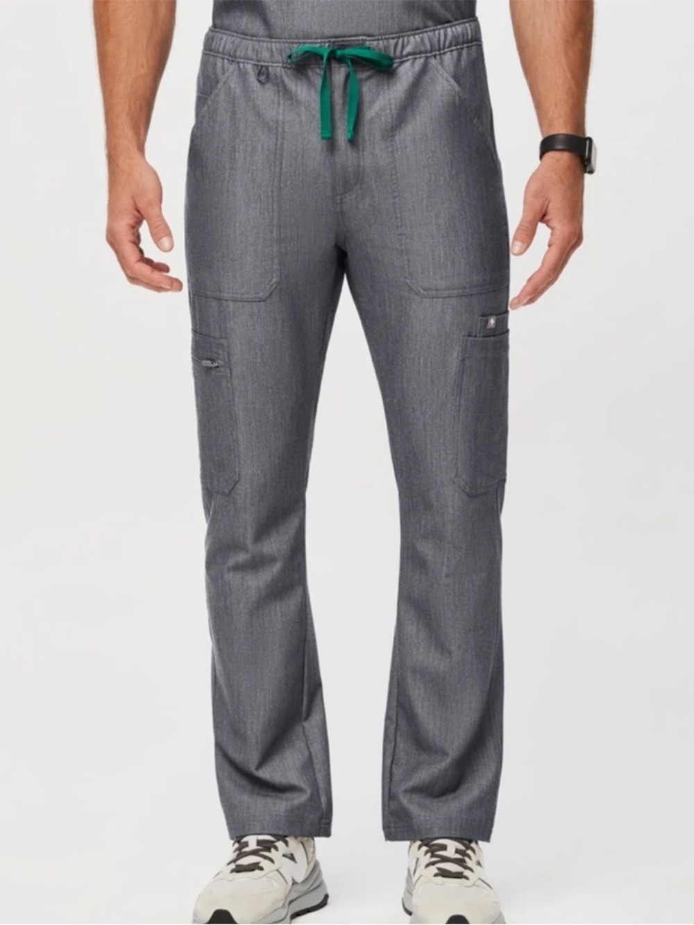 NWOT FIGS Cairo Cargo Scrub Pants Graphite Gray Men’s Size Small